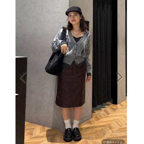 JS2025秋冬 复古亮面PU皮百搭中裙QC