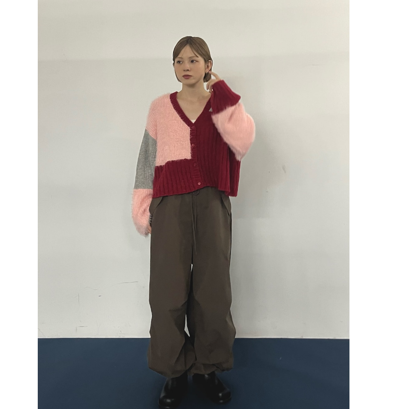 K*F2025秋冬 画报款拼接色块V领松驰感针织开衫