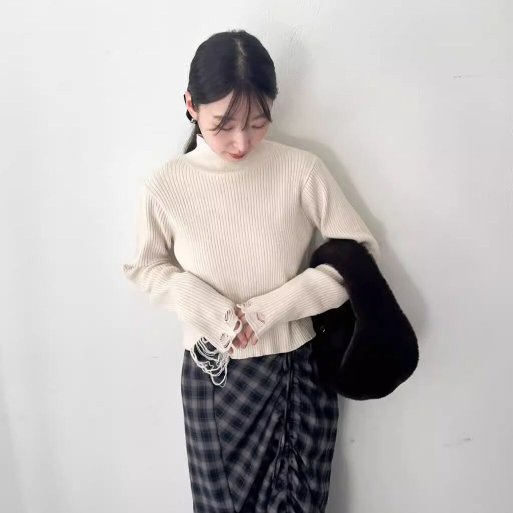 kas2024冬季 温柔半高领个性破洞设计坑条针织衫