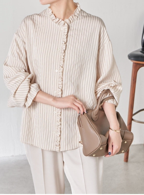 CL2025秋冬 气质款花边门襟领司马克喇叭袖衬衫QC