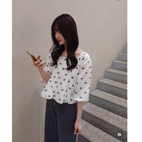 Kas2026夏季 甜美减龄复古方领刺绣花柄高腰娃娃衫