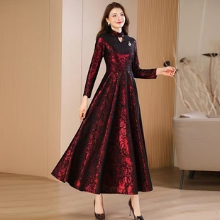春秋新款长袖连衣裙女刺绣长款过膝高腰大摆裙气质大码到脚踝长裙
