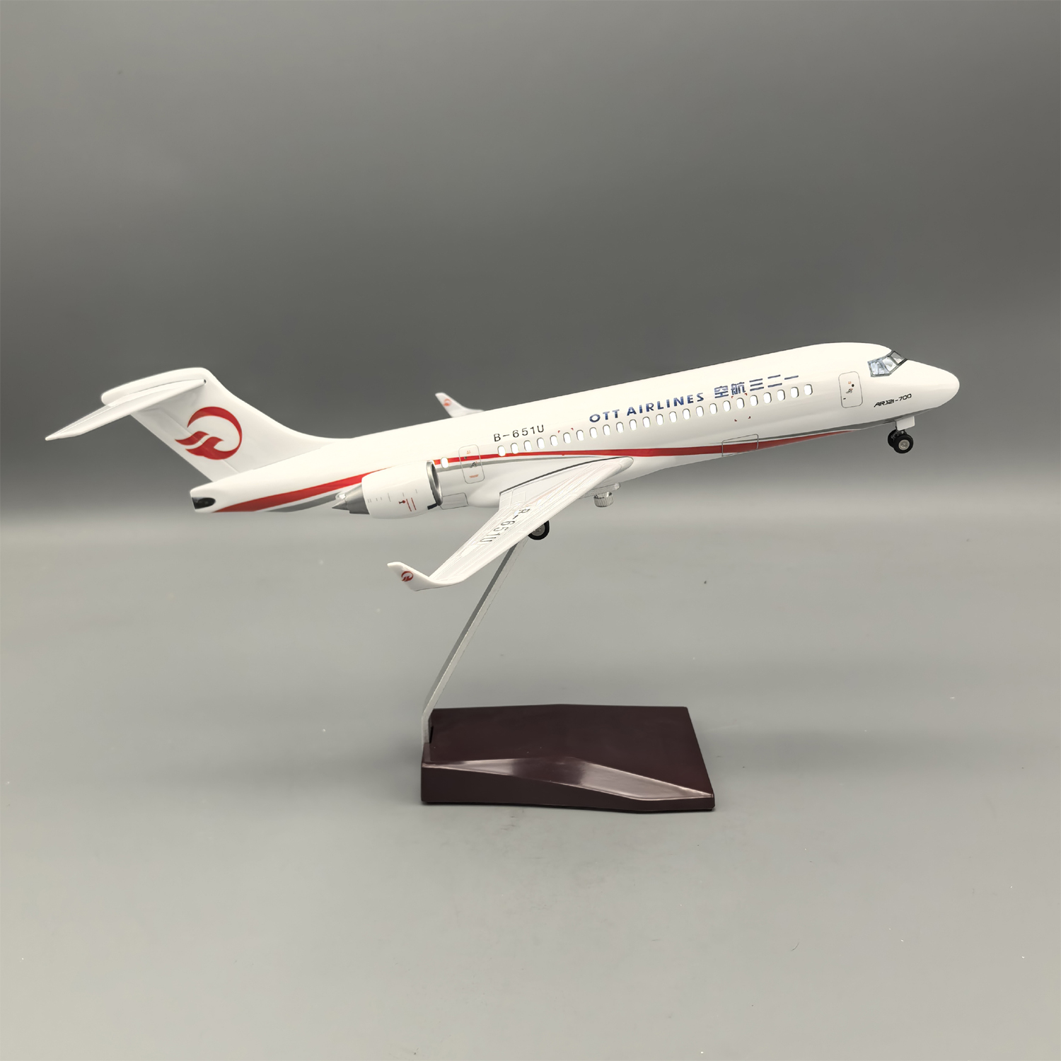 1:100带灯34cm一二三航C909仿真客机飞机模型航空摆件礼品ARJ21