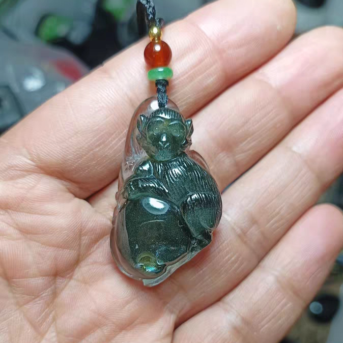 天然绿幽灵生肖猴吊坠男女款生肖水晶猴挂件项链可爱小猴饰品