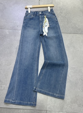 2026春欧货新品百搭显高显瘦四面弹不贴腿微喇牛仔裤配丝巾82225