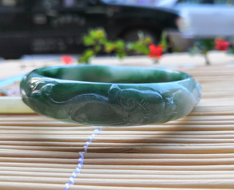 雕刻油青如意老坑证书翡翠手镯