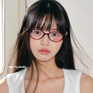 素颜眼镜女韩版 早八时髦人儿显脸小新款 猫眼平光镜 蔓越红 feytiy