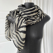 加大加宽 斑马纹丝巾秋冬时髦百搭装 饰薄款 feytiy 围巾披肩女新款