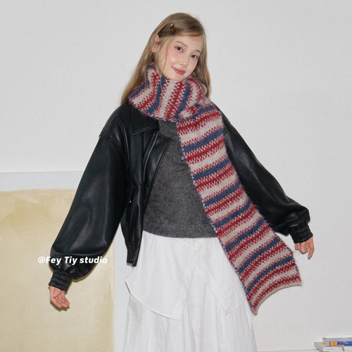 红蓝撞色几何拉绒针织保暖围巾