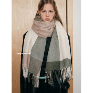 韩版 保暖围脖情侣 初剪纯羊毛拼色加大围巾披肩两用女冬季 FeyTiy