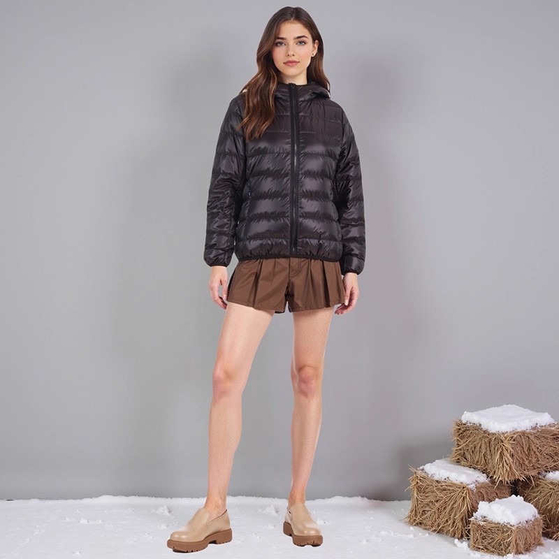 一线撤柜撤标 2025年 新款时尚简约轻薄短款连帽羽绒服（男女款）