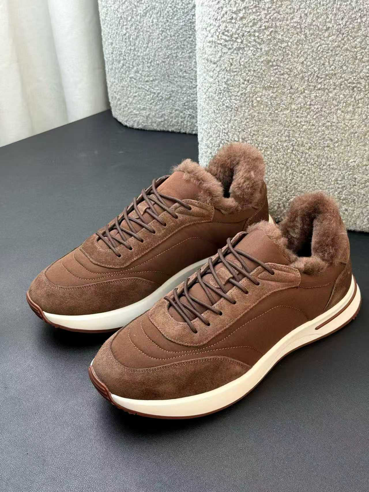 欧洲站冬季新款羊毛内里保暖男鞋真皮拼接专用布休闲鞋男款运动鞋