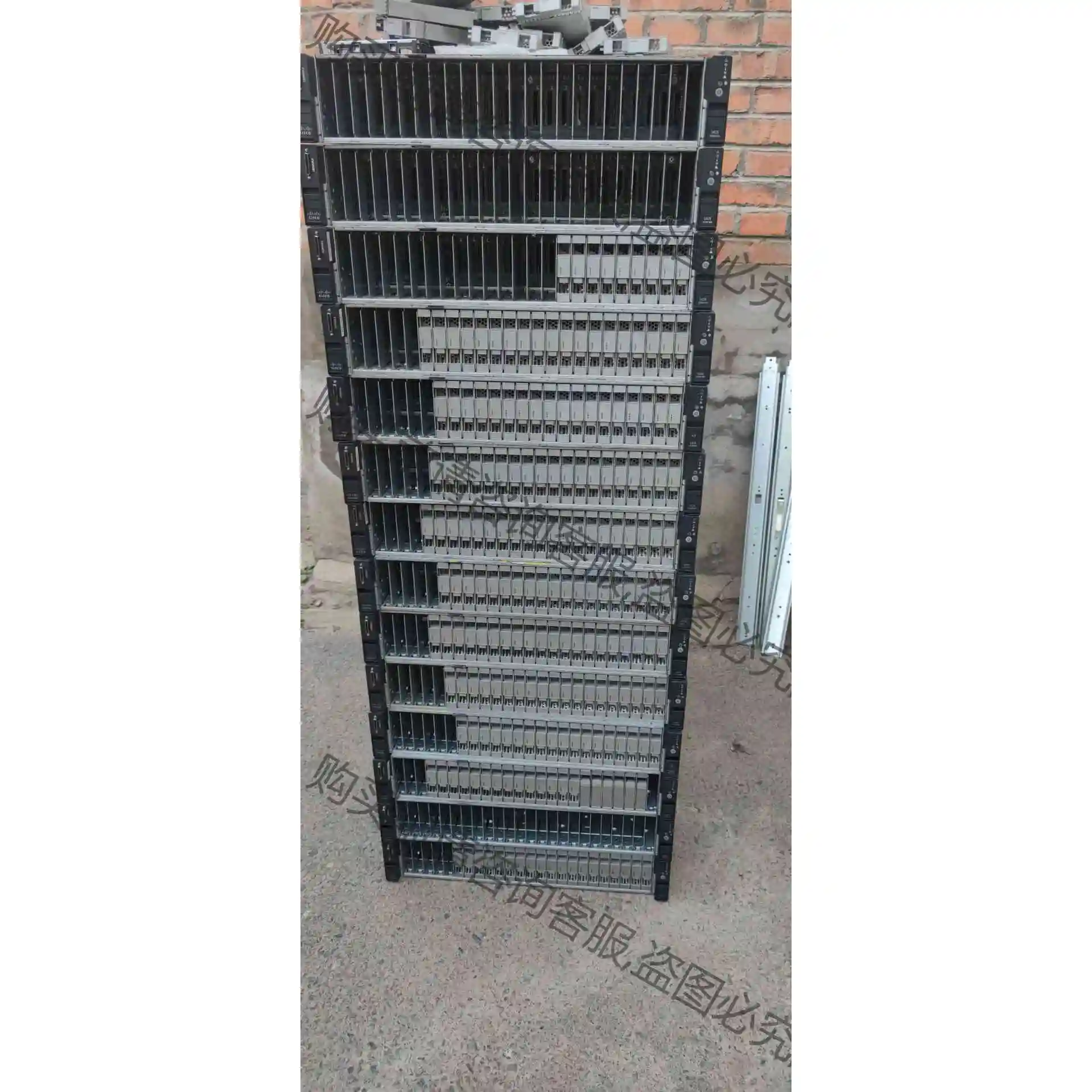 24盘位2.5寸双路E5-2600V1 V2系列服务器 另有 议价 品质保证