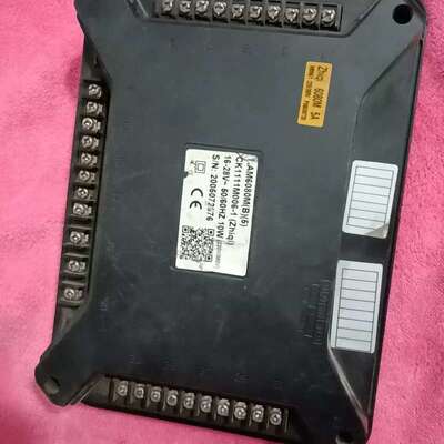 议价MAM 6080M CONTROLLER触摸屏，功好，成色可