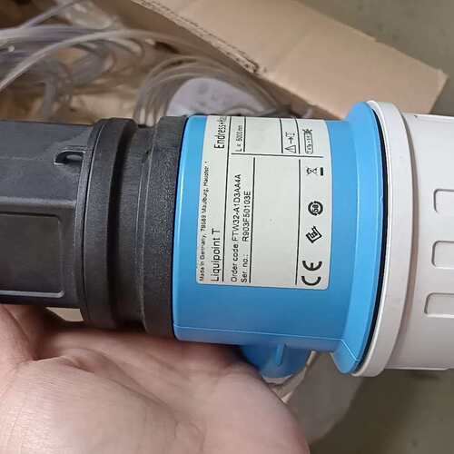 议价全新E+H超声波液位计FTW32-A1D3AA4A，德国制造