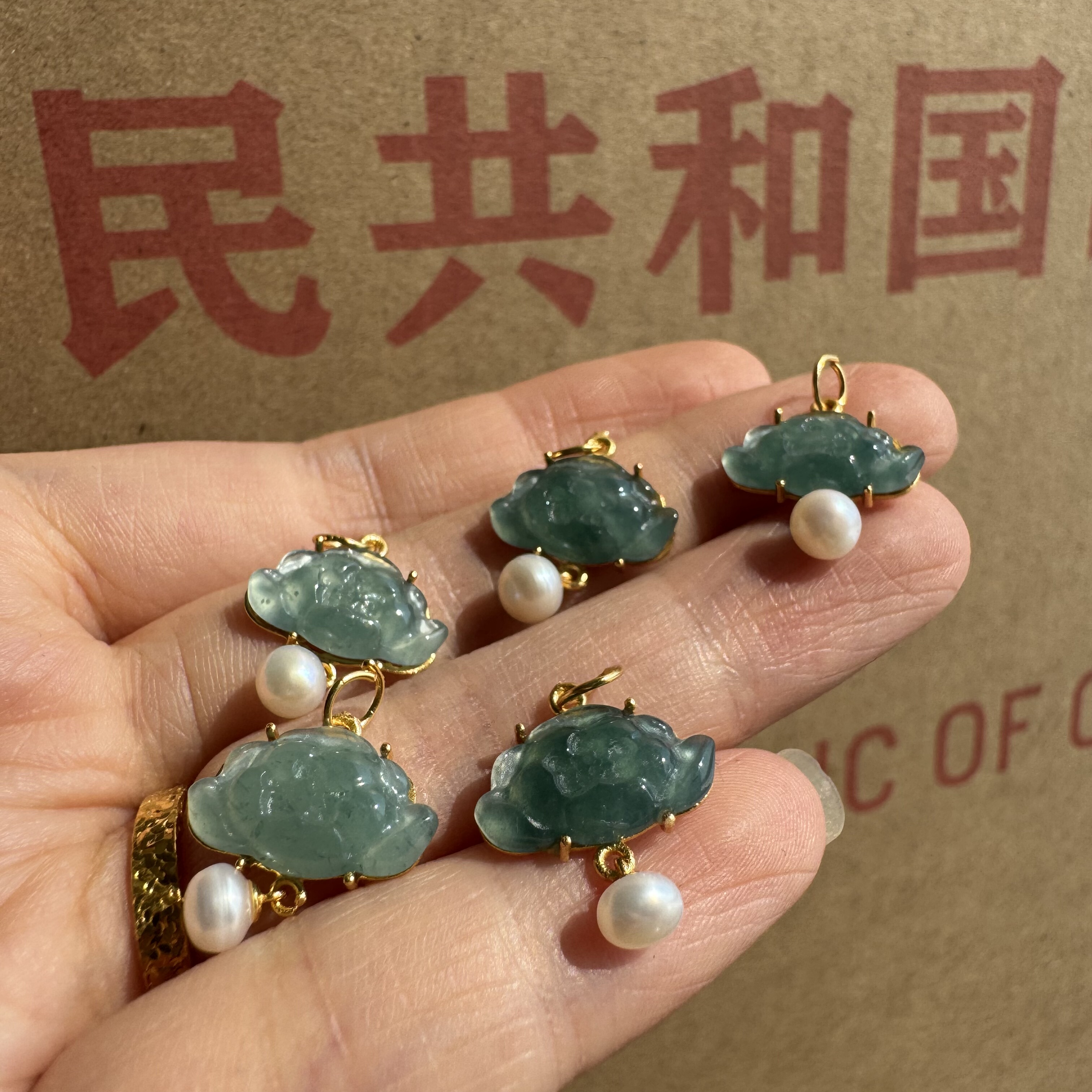 老库存几十年天然翡翠莲花s925银镀金搭天然淡水珍珠吊坠配饰