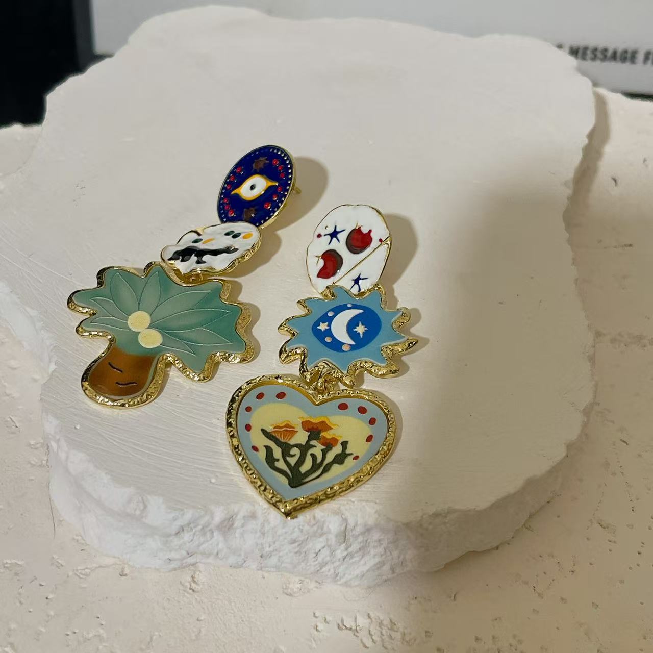 欧美小众设计不对称珐琅耳环