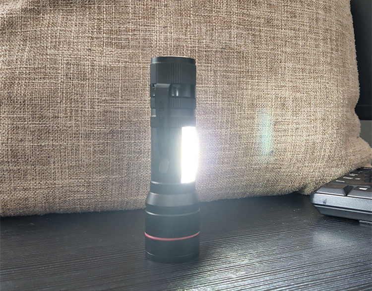 T6 강한 빛 손전등 내장 리튬 배터리 측면 조명 손전등으로 충전식 USB 자석이 있는 COB 줌 작업등