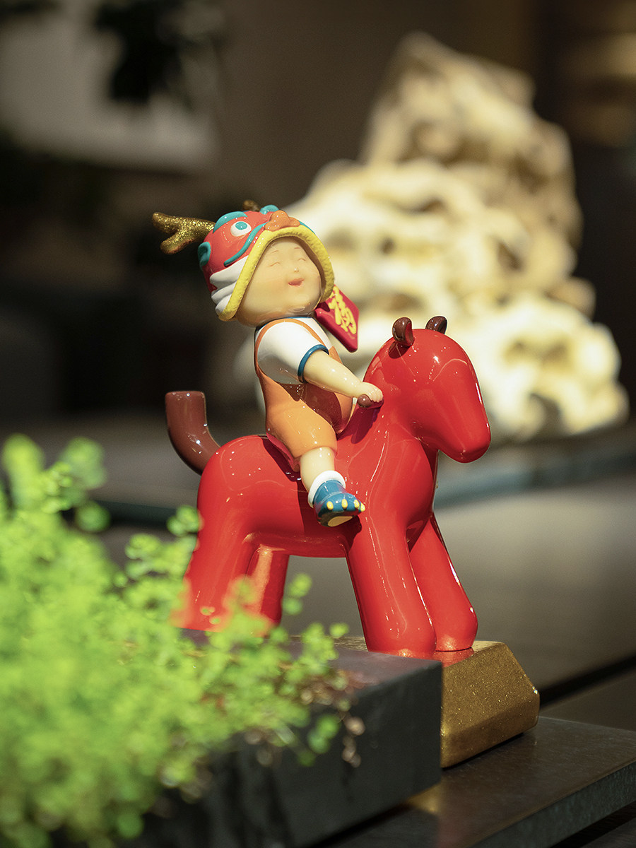 이상한 예술 즉각 떠오르는 용 데스크탑 아트 장식품 용의 해 장식품 생일 선물 새해 선물