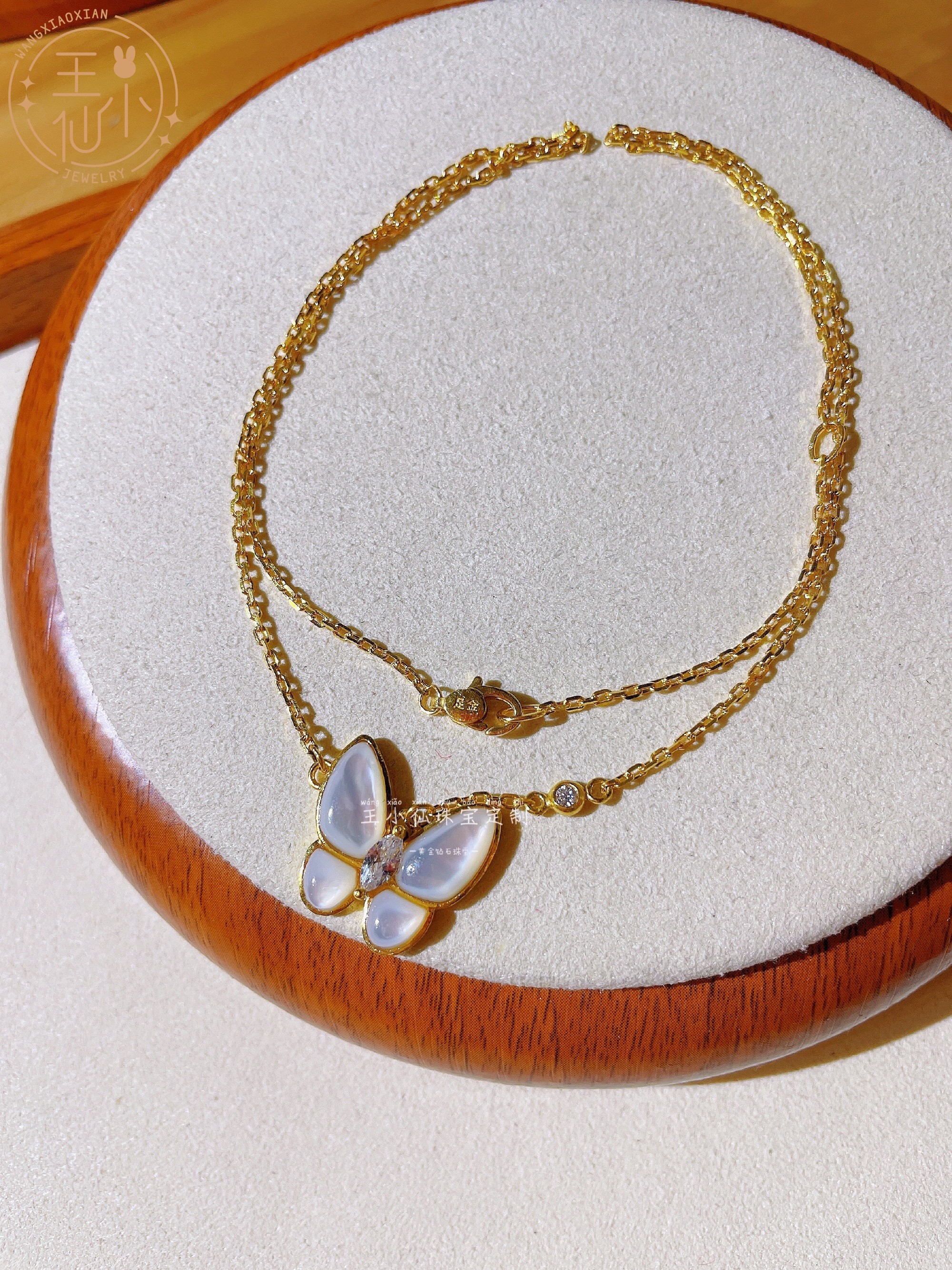999足金白贝王小仙锁骨链