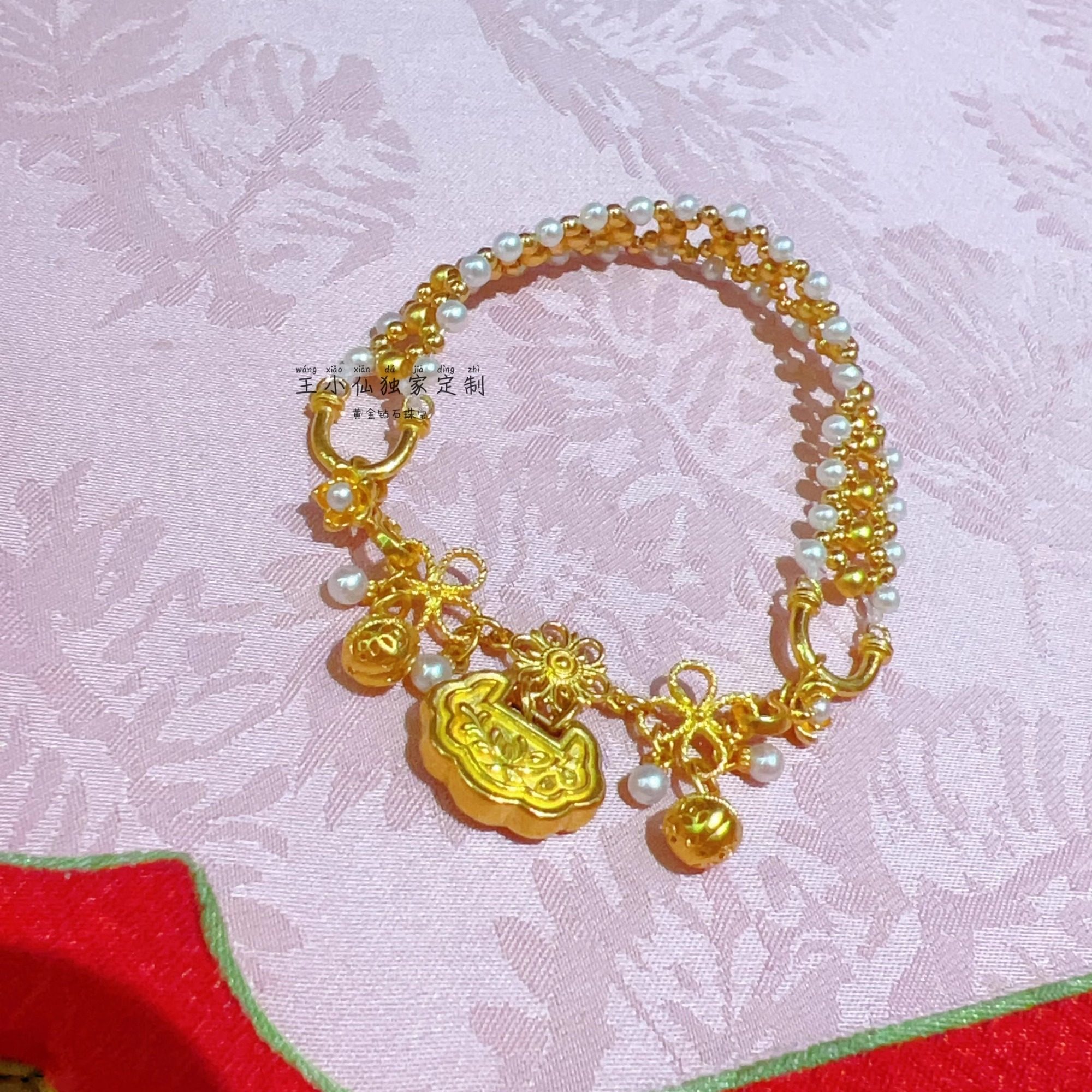 足金999古法金錾刻金如意平安锁日天然淡水珍珠金珠编织手串女图片