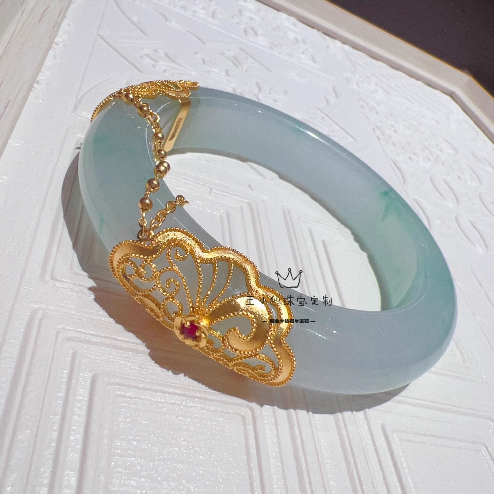 足金999手工古法金宫廷花丝黄金花片红宝石镶嵌流苏点缀手镯修复