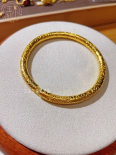 999足金传承古法金手工錾刻金八宝法器纯金实心女士开口手镯