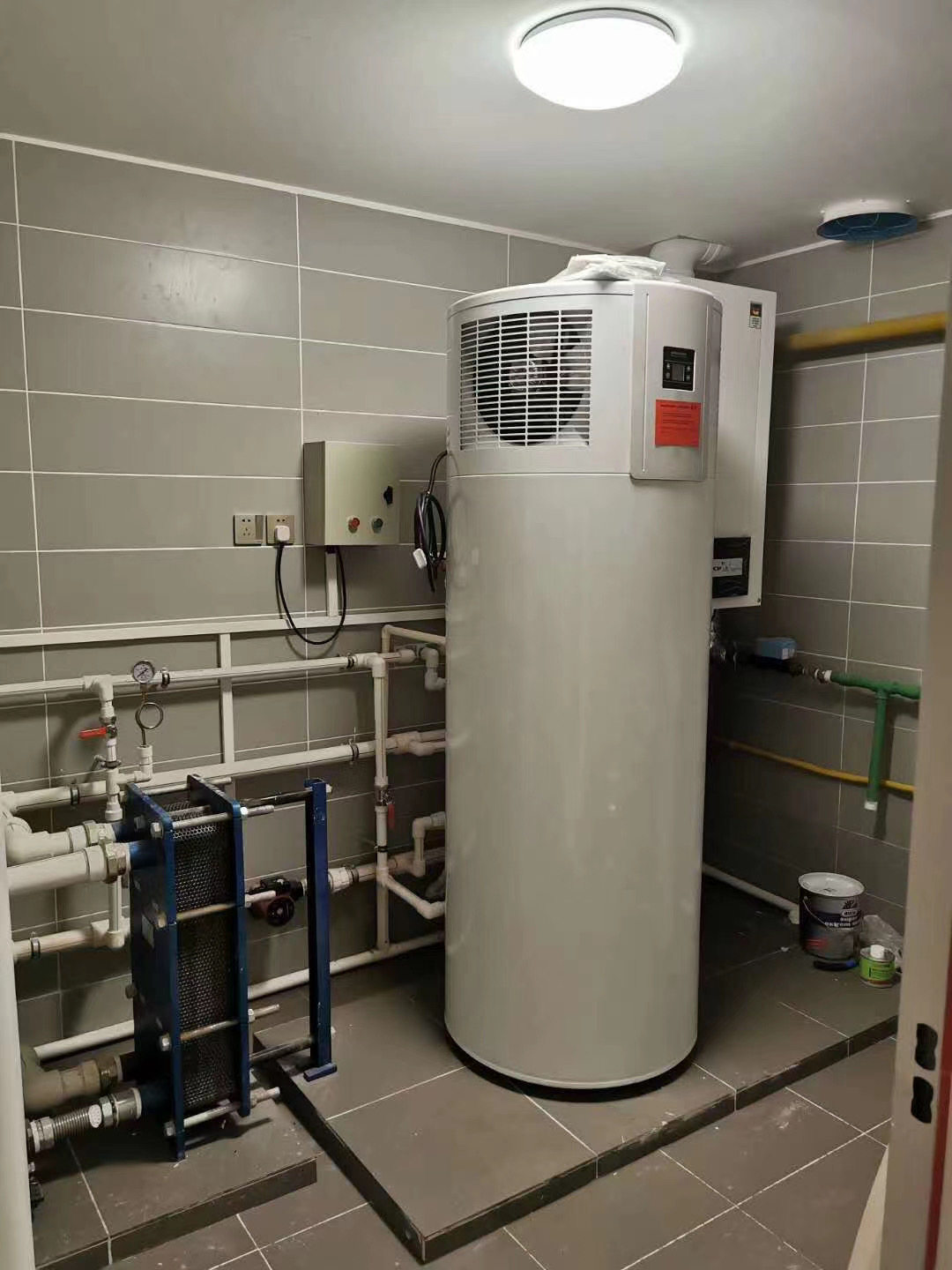 德国斯宝WWK303欧洲原装进口一体式空气能热泵热水器别墅中央供水