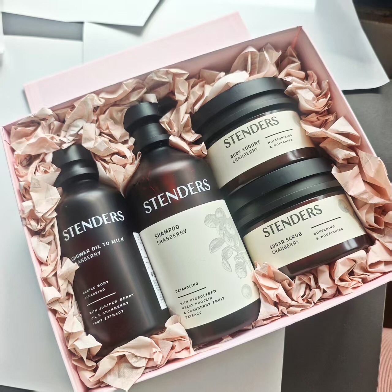 【年节礼物】施丹兰蔓越莓沐浴油身体乳磨砂膏身体护理STENDERS