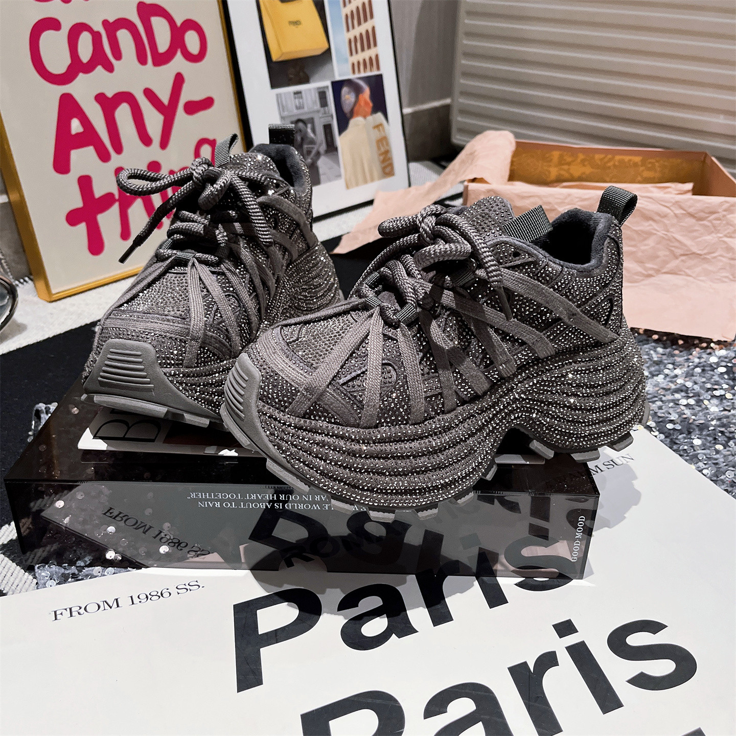 满天星系带松糕厚底休闲运动鞋女