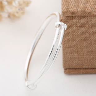 宝宝儿童手镯999纯银公主婴儿满月银饰小孩男女新生儿一对单只