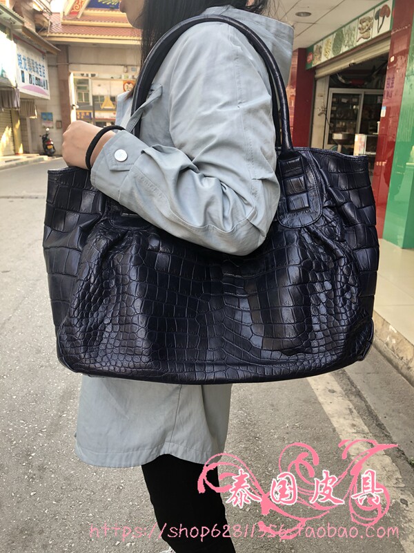 超软鳄鱼肚皮女大容量2020新款潮外出真皮手提单肩背包深蓝色正品