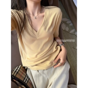 superniniyy 香草慕斯&淡淡松弛感仿羊毛质感软糯亲肤大V领短袖