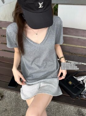 集体自留'作弊卷边tee'大v领松弛慵懒淡人藏肉显瘦短袖T恤上衣女