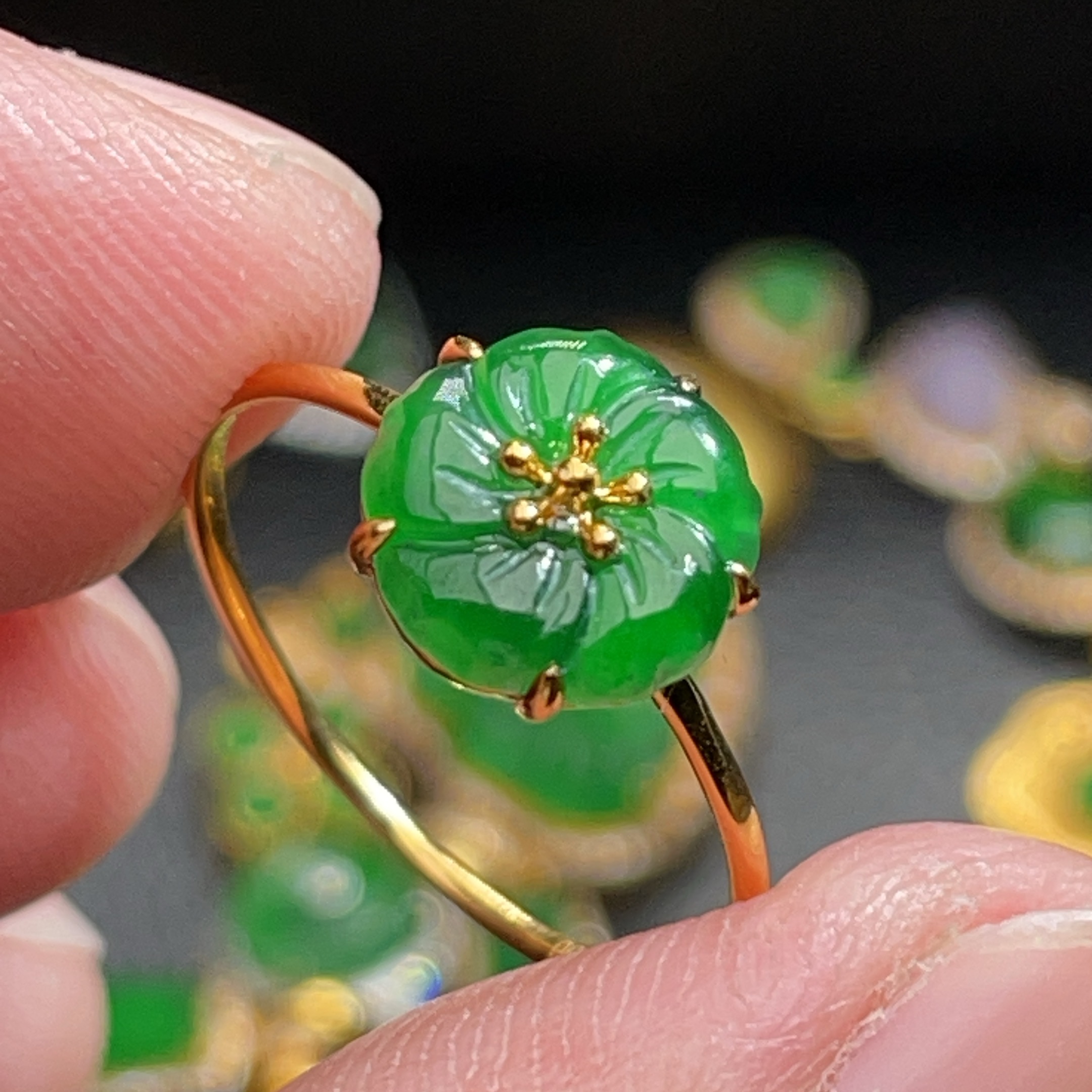 18K金天然翡翠A货-1480花朵满绿戒指K黄镶嵌珠宝玉石阳绿气质简约