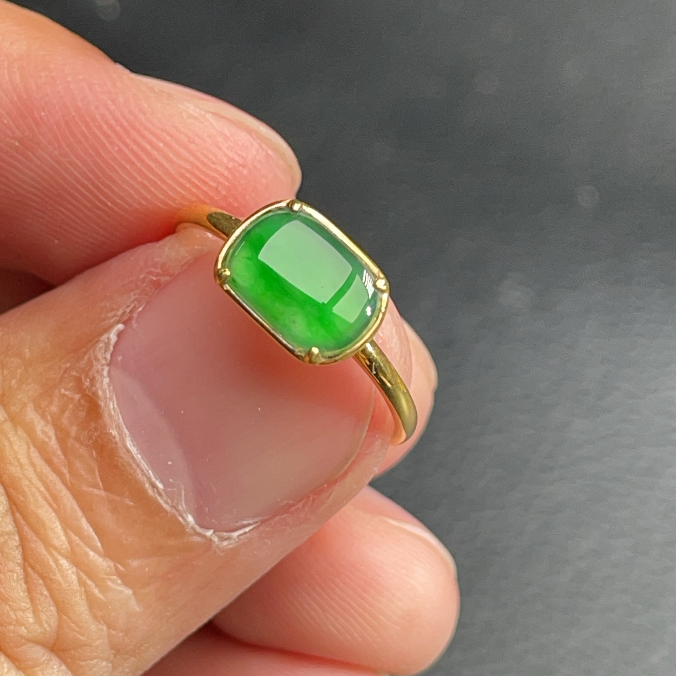 18K金天然翡翠A货L-1680马鞍满绿戒指镶嵌珠宝玉石阳绿气质包边
