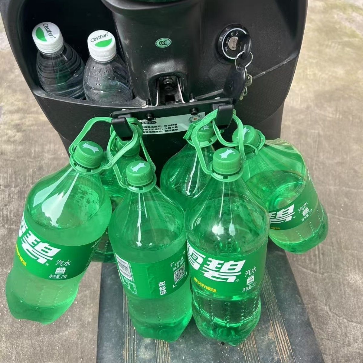 电动车挂钩前置横杆挂钩通用外卖挂钩强力承重电瓶车挂钩送餐神器