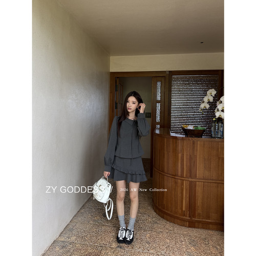 ZY GODDESS-风miu系格雷灰设计感小衫+木耳边短裙半身裙套装89100