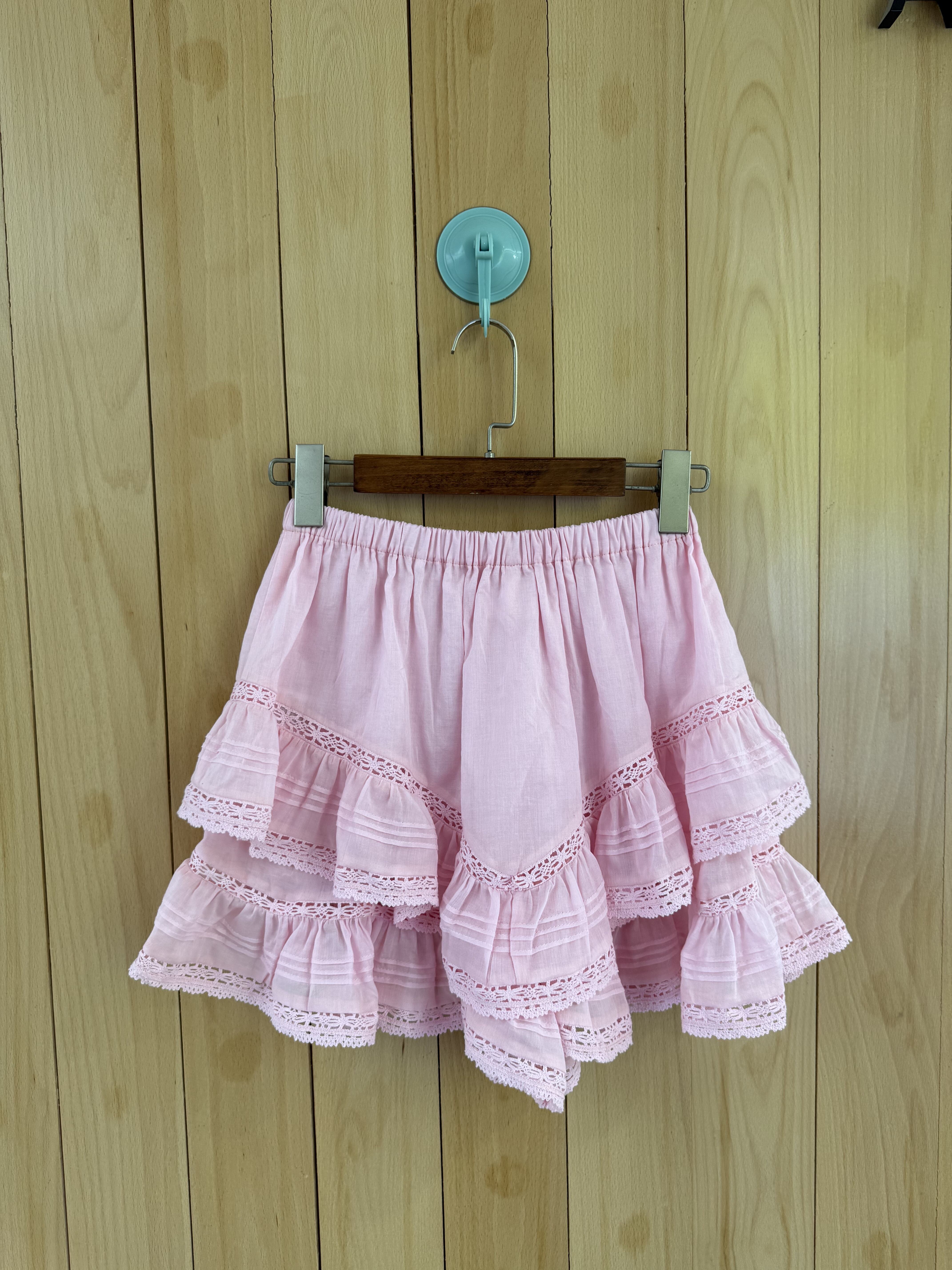 isab法系浪漫 蕾丝拼接少女甜美绣花刺绣层层蛋糕防走光裙裤 短裤