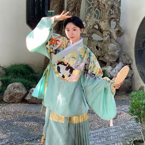 泊月饰明制织金仿妆花少女汉服