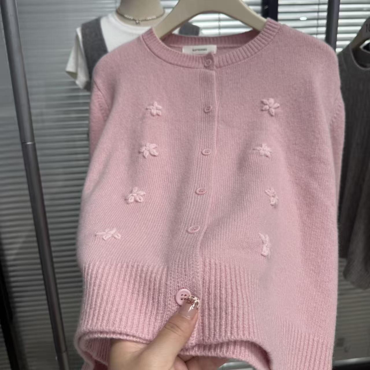 不可机洗！【8朵小花】秋冬女士宽松毛衣针织衫