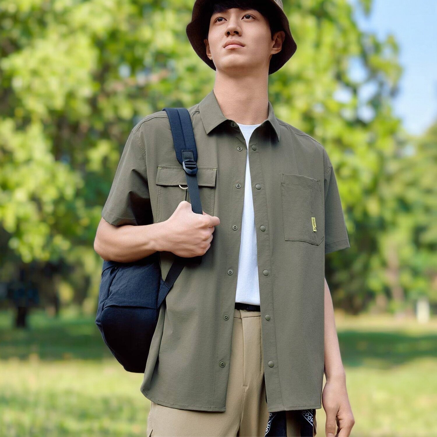 探路者户外休闲短袖衬衫男女中性夏季速干翻领工装风百搭休闲衬衣