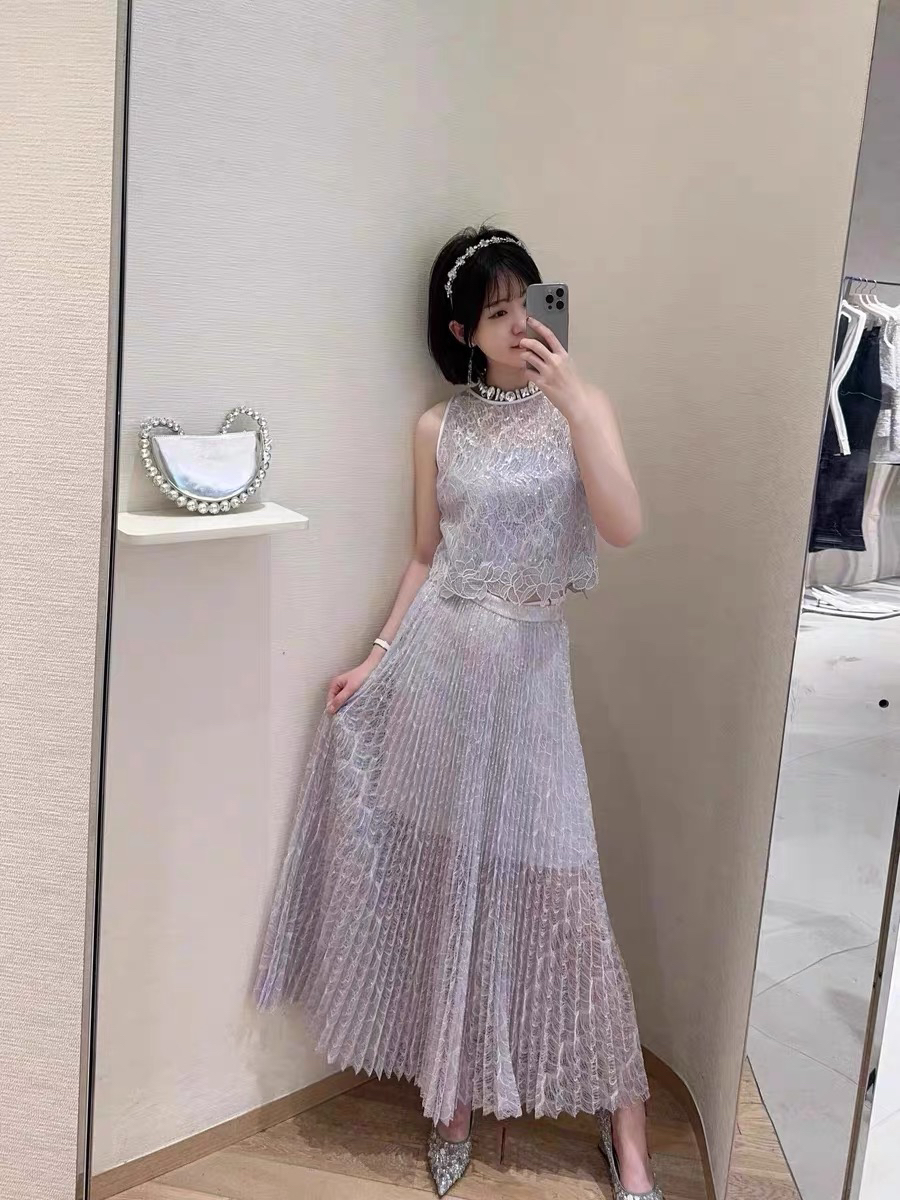 2025夏季新款网红同款法式仙女蕾丝亮片无袖上衣百褶半裙紫色套装