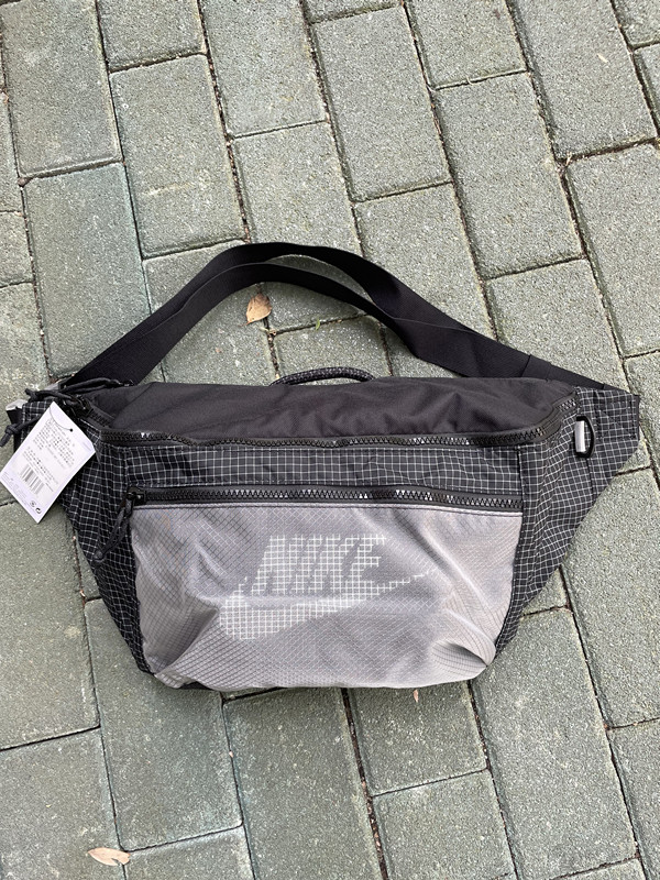耐克nike男女大容量运动休闲胸包