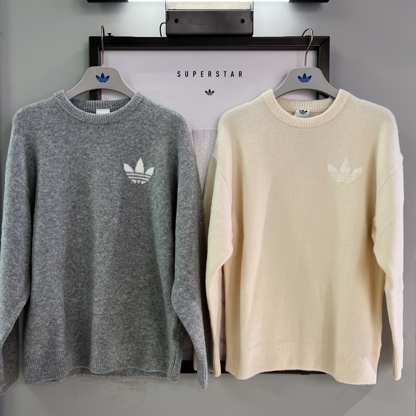 正品adidas阿迪达斯女子运动休闲圆领针织宽松毛衣KF2341