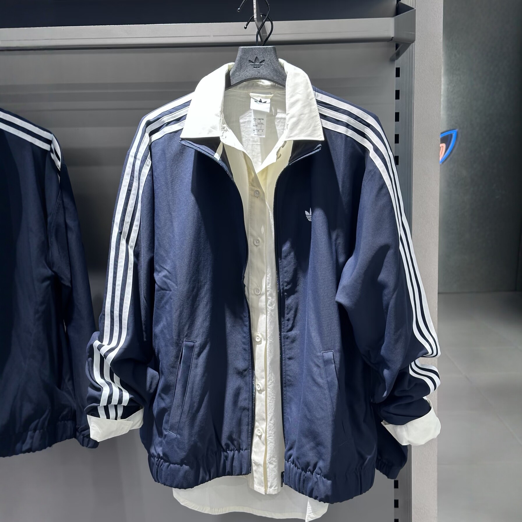 正品ADIDAS阿迪达斯藏青色男子运动休闲夹克长袖外套KS4243