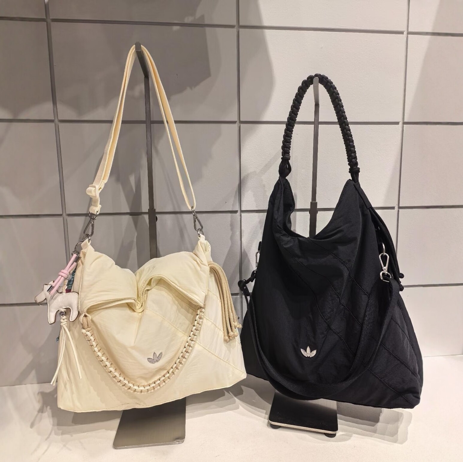 正品ADIDAS阿迪达斯大容量运动休闲单肩包斜挎包LD6382 LD6381