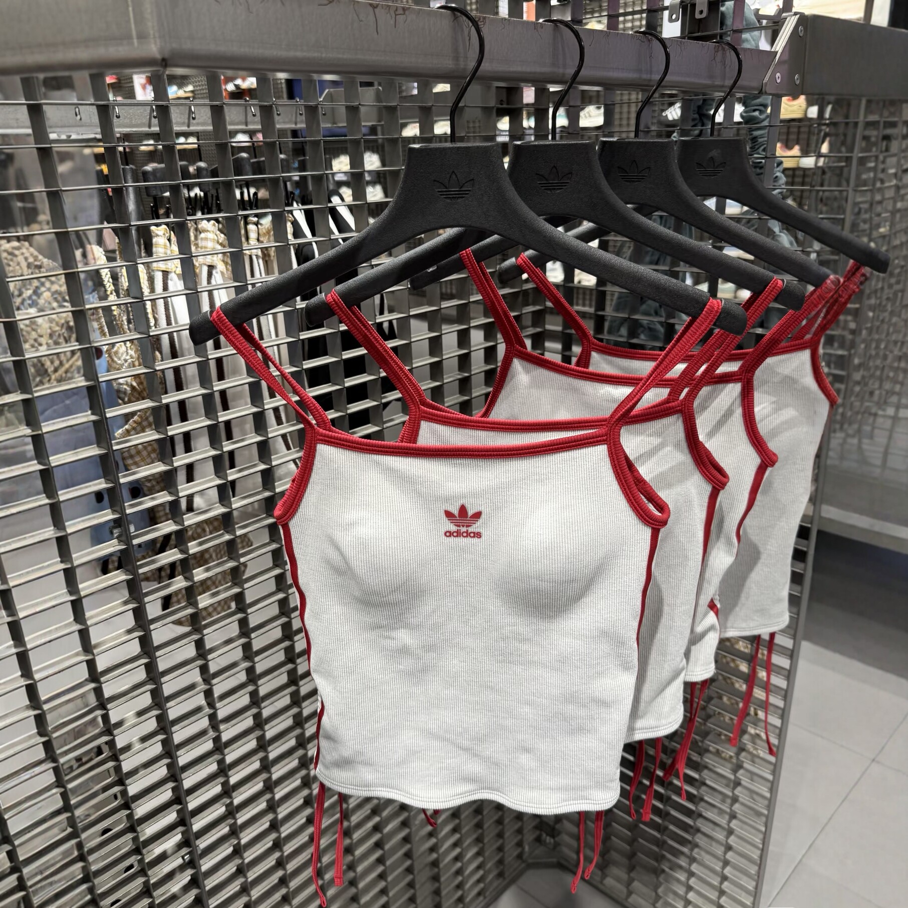 正品ADIDAS阿迪达斯女子运动休闲红边吊带背心带胸垫 LC6456