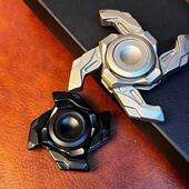 山风开甲四叶指尖陀螺啪啪币推牌edc减压玩具旋转指尖减压批