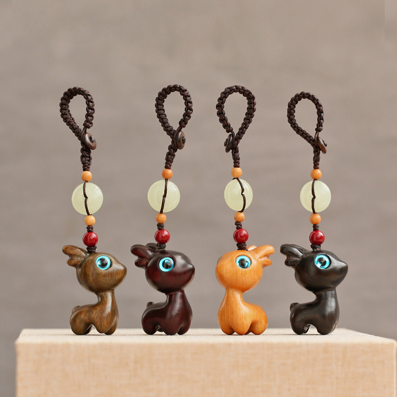 卡通钥匙挂件可爱檀木网红一鹿男